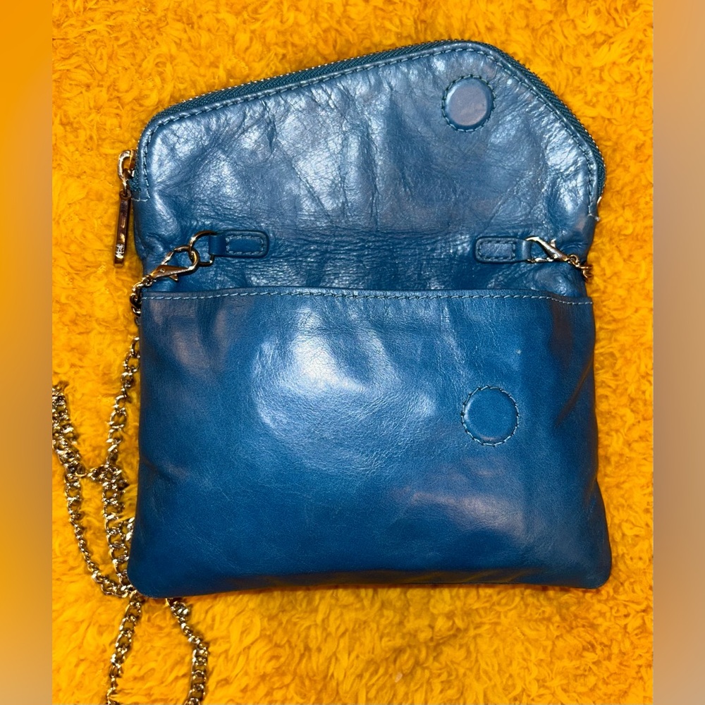 HOBO International Vintage Daria Convertible Crossbody Clutch - Picture 6 of 8